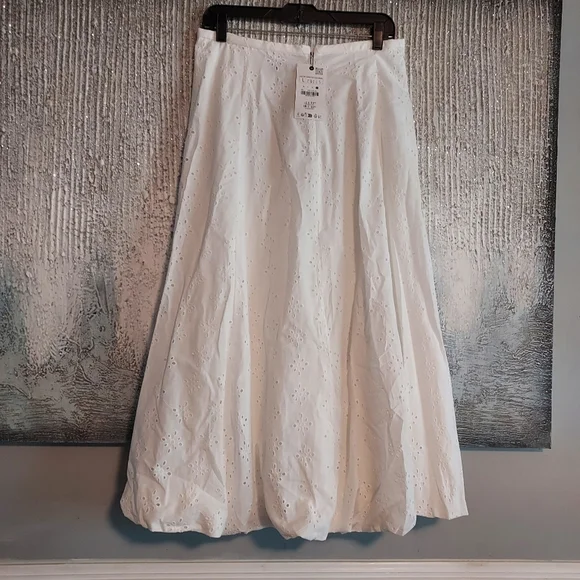 Zara ZW Collection Voluminous Skirt with Cutwork Embroidery Sz-L - Picture 10 of 11